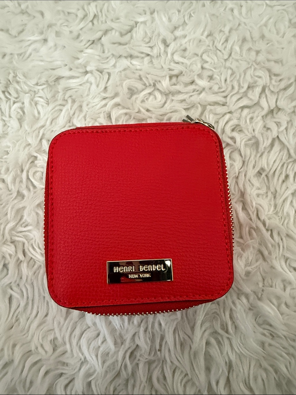 Henri Bendel small jewelry case